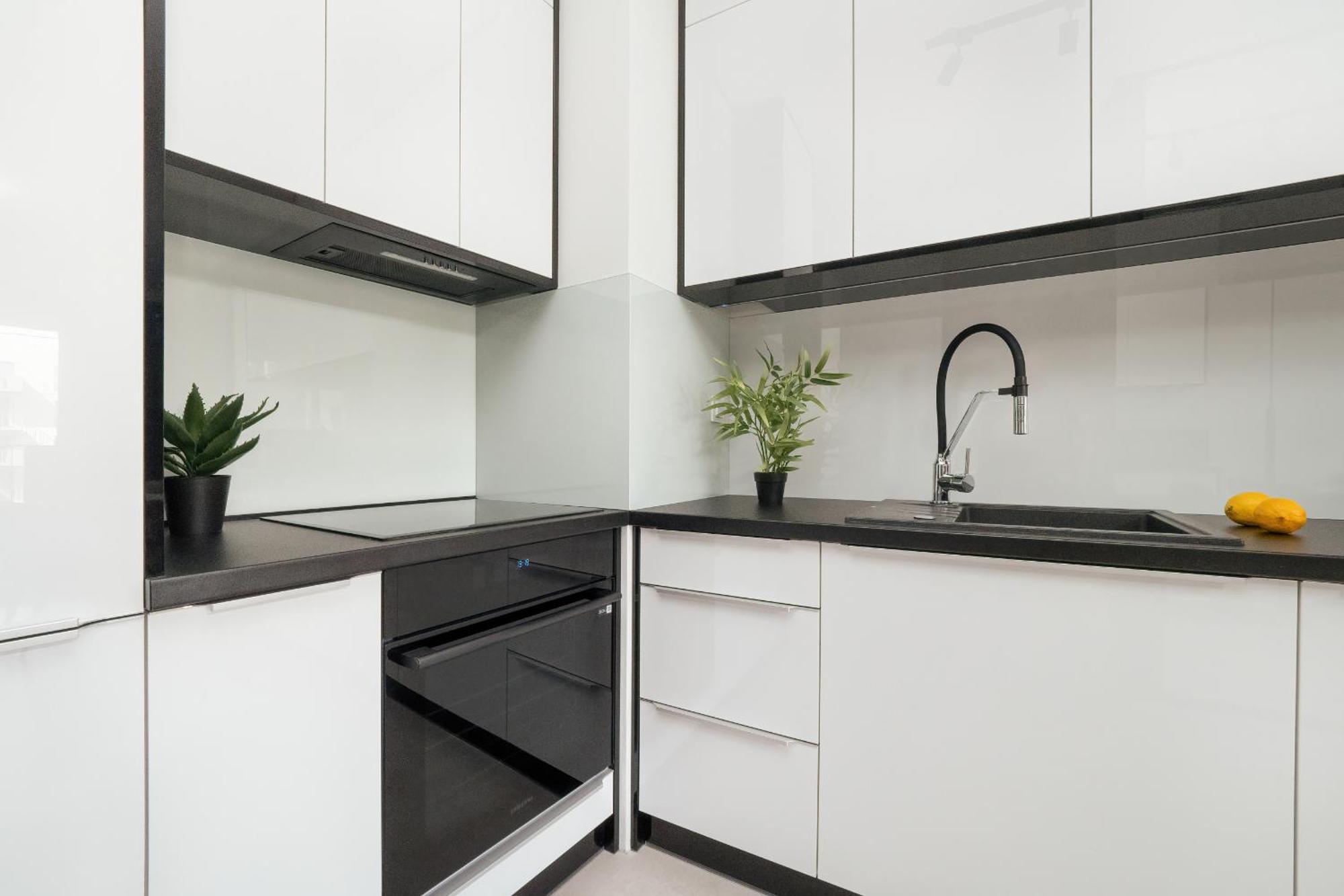 Luksusowe Studio W Lodzi Z Biurkiem, Balkonem I Klimatyzatorem By Renters Prestige Exterior foto